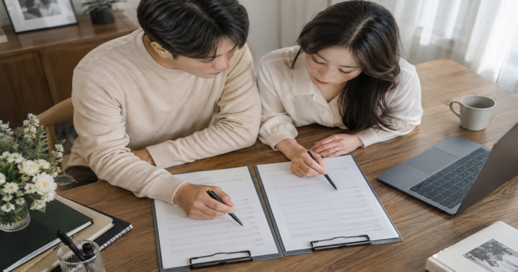대관과 식사, 장비, 운영 인력 항목을 구분해 확인하는 준비 장면
